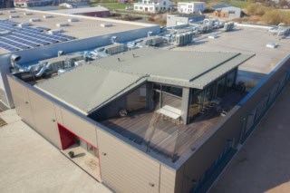 Maui Jim Bitumen + Folie NL Salzgitter (Pavillon)